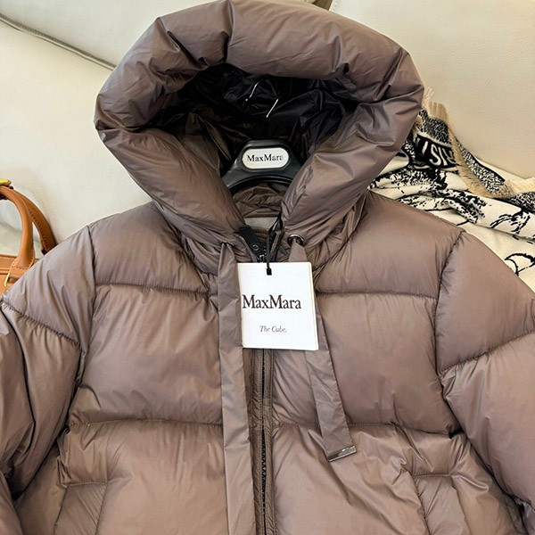 新デザイン マックスマーラ テクニカル ダウンジャケット コピー maq92266